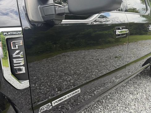 Used 2022 Ford F450 Platinum w/ FX4 Off-Road Package AWD/4WD image 12