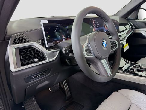 New 2026 BMW X5 xDrive40i w/ M Sport Package image 10