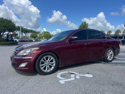 Used 2013 Hyundai Genesis 3.8 RWD image 8