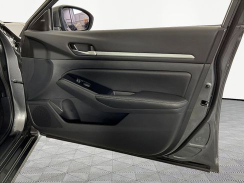 Used 2023 Nissan Altima 2.5 SV FWD image 27
