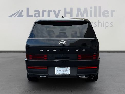 Used 2024 Hyundai Santa Fe SE AWD/4WD image 4