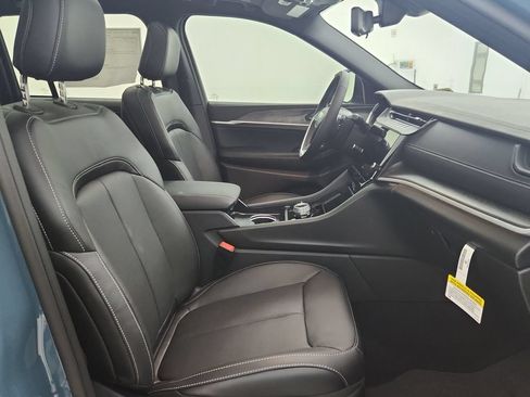 New 2026 Jeep Grand Cherokee Limited AWD/4WD image 32