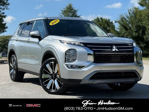Used 2025 Mitsubishi Outlander SE FWD image 1