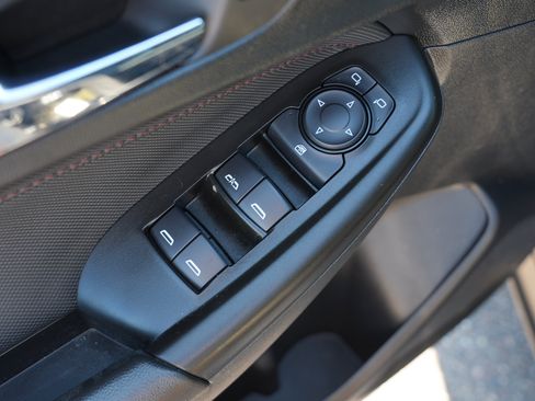 Used 2022 Chevrolet TrailBlazer RS AWD/4WD image 16