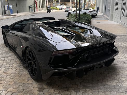 Used 2022 Lamborghini Aventador LP 780-4 Ultimae AWD/4WD image 7