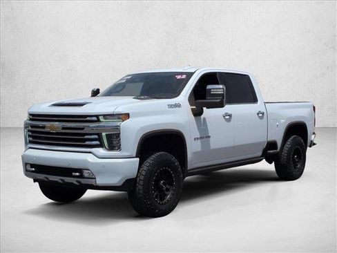 Used 2022 Chevrolet Silverado 2500 High Country w/ Z71 Off-Road Package AWD/4WD image 4