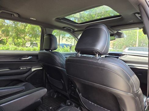 Used 2024 Jeep Grand Cherokee L Altitude RWD image 17