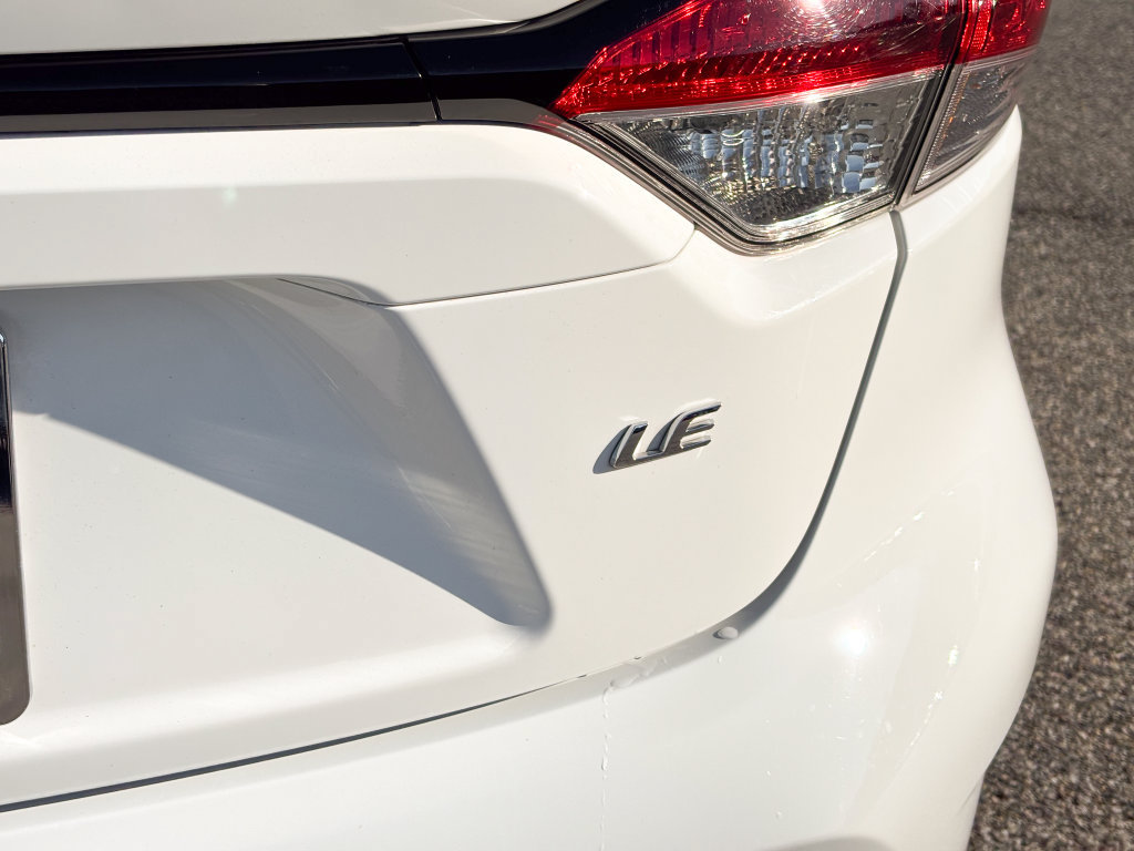 Used 2025 Toyota Corolla LE FWD image 14