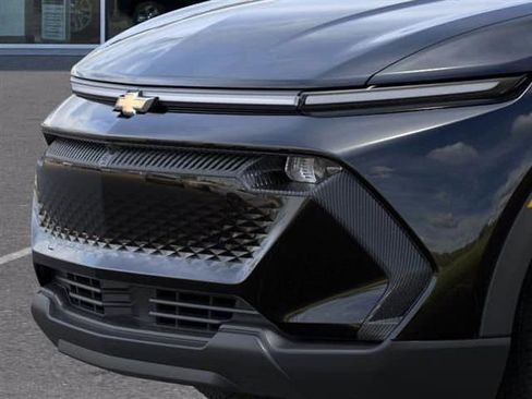 New 2026 Chevrolet Equinox EV LT image 13