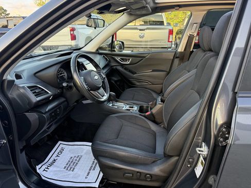 Used 2022 Subaru Forester Premium AWD/4WD image 7
