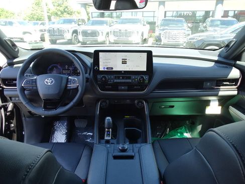 New 2026 Toyota Grand Highlander Limited AWD/4WD image 15