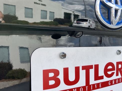 Used 2023 Toyota RAV4 LE image 10