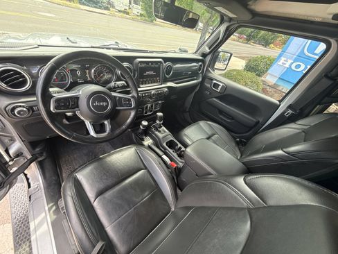 Used 2021 Jeep Wrangler Unlimited Sahara AWD/4WD image 13