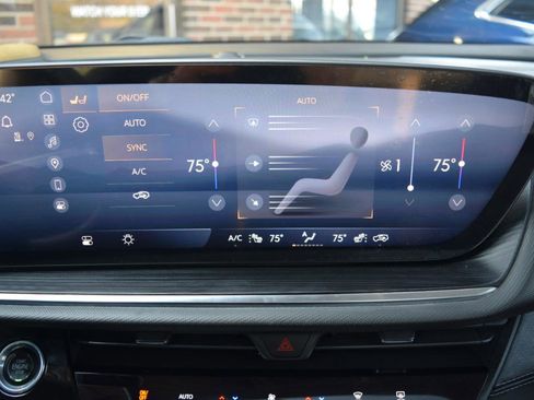 Used 2025 Buick Envision Preferred image 33