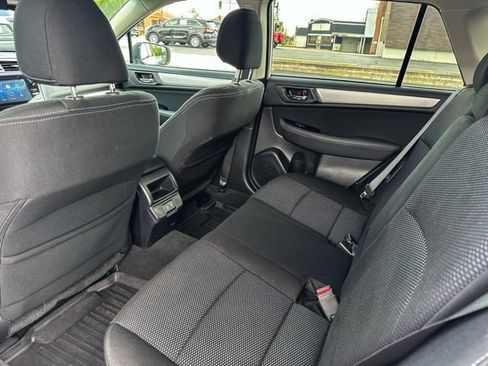 Used 2019 Subaru Outback 2.5i Premium image 21