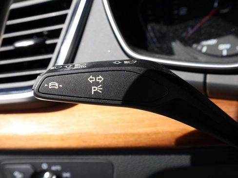 Used 2023 Audi Q5 2.0T Premium w/ Convenience Package image 37