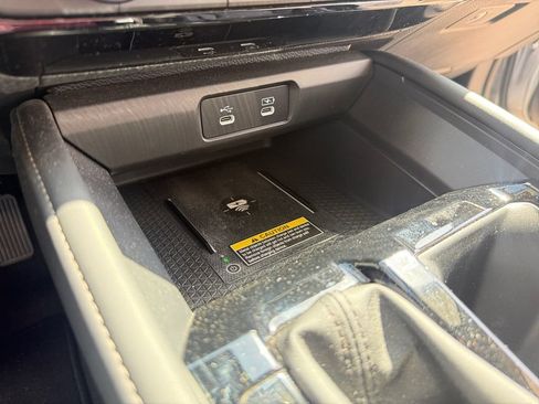 Used 2024 Honda Accord Touring image 18