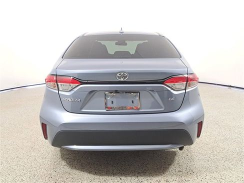 Used 2020 Toyota Corolla LE image 6