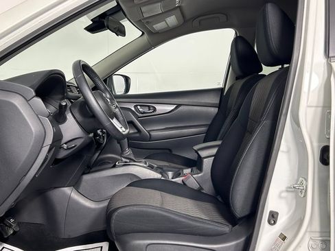 Used 2019 Nissan Rogue SV AWD/4WD image 23