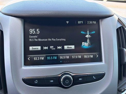 Used 2018 Chevrolet Cruze LS image 21