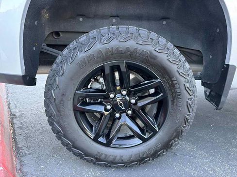 Used 2021 Chevrolet Silverado 1500 LT Trail Boss w/ Bed Protection Package AWD/4WD image 36