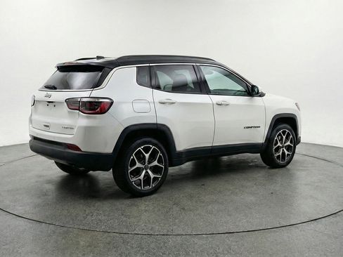 Used 2025 Jeep Compass Limited AWD/4WD image 9