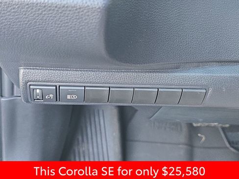 Used 2026 Toyota Corolla SE image 31