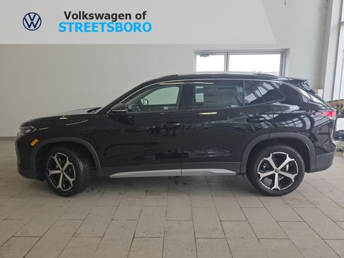 New 2026 Volkswagen Tiguan SE image 1