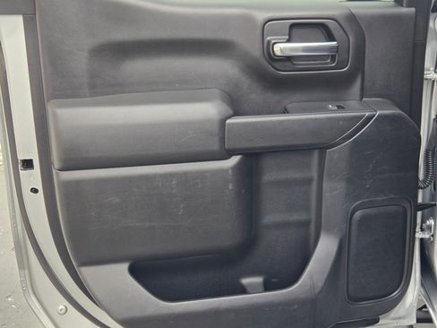 Used 2020 Chevrolet Silverado 1500 LT RWD image 34
