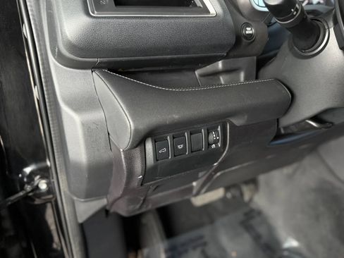 Used 2023 Subaru Ascent Touring AWD/4WD image 28