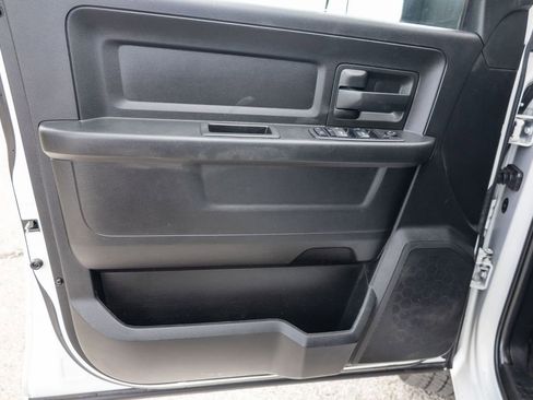 Used 2018 RAM 2500 Tradesman w/ Chrome Appearance Group RWD image 18
