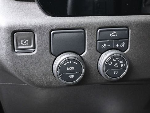 Used 2023 Chevrolet Silverado 1500 RST RWD image 17