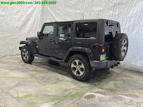 Used 2016 Jeep Wrangler Unlimited Sahara w/ Connectivity Group AWD/4WD image 7