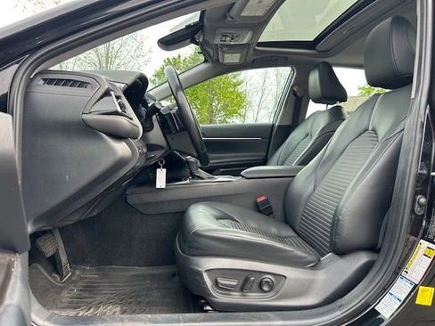 Used 2023 Toyota Camry SE w/ Cold Weather Package AWD/4WD image 29