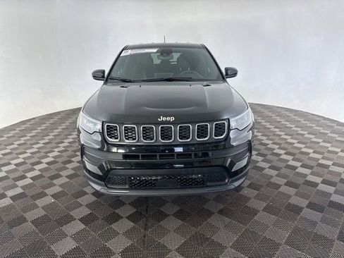 Used 2025 Jeep Compass Sport AWD/4WD image 2
