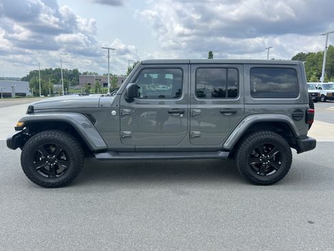 Used 2019 Jeep Wrangler Unlimited Sahara AWD/4WD image 8