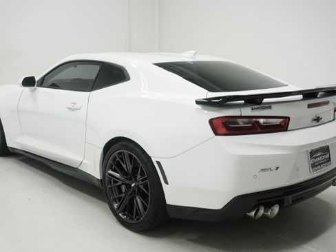Used 2017 Chevrolet Camaro ZL1 RWD image 6
