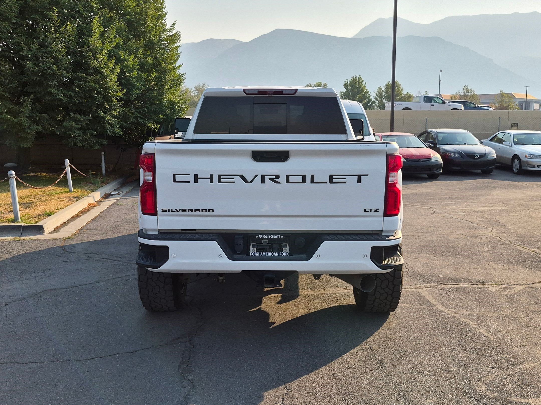 Used 2021 Chevrolet Silverado 2500 LTZ w/ LTZ Plus Package AWD/4WD image 5
