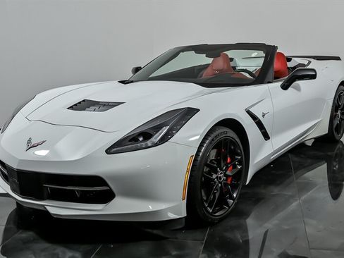 Used 2014 Chevrolet Corvette Stingray Convertible w/ 3LT Preferred Equipment Group RWD image 5