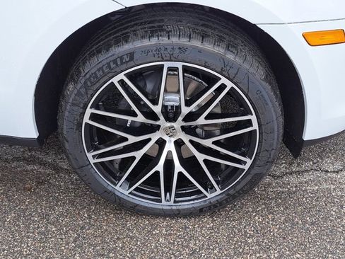 New 2026 Porsche Macan image 11