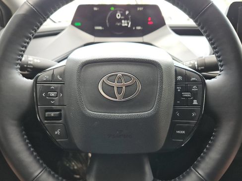 Used 2025 Toyota Prius XLE FWD image 21