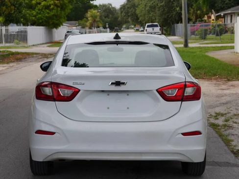 Used 2018 Chevrolet Cruze LS FWD image 7