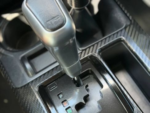 Used 2018 Toyota 4Runner TRD Off-Road AWD/4WD image 39