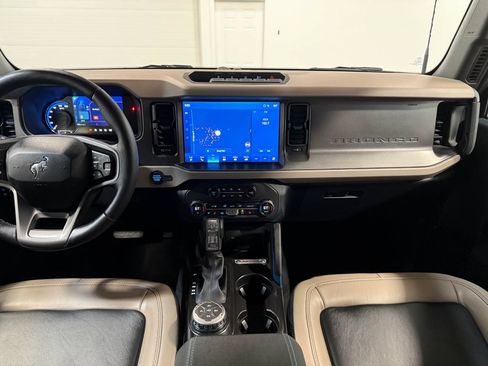 Used 2024 Ford Bronco Wildtrak AWD/4WD image 18