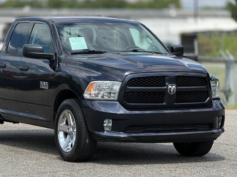 Used 2017 RAM 1500 Express AWD/4WD image 15
