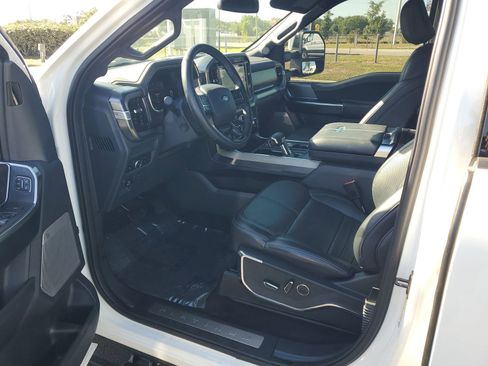 Certified 2025 Ford F150 Platinum AWD/4WD image 16