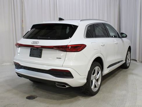 Used 2025 Audi Q5 2.0T Premium Plus w/ Premium Plus image 25