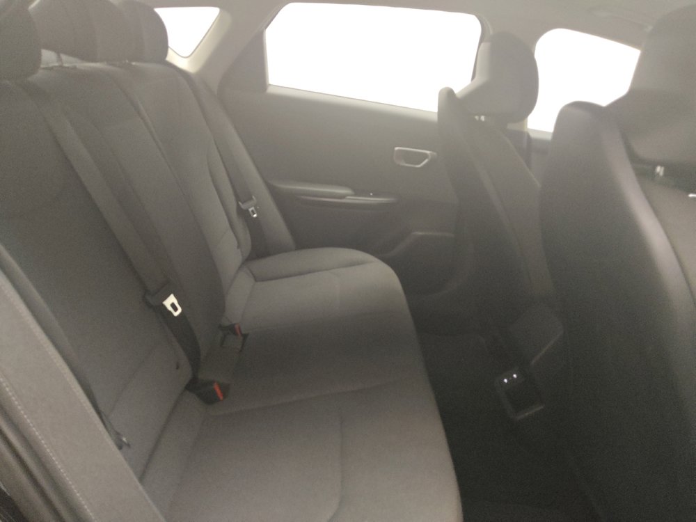 Used 2025 Kia K4 FWD image 19