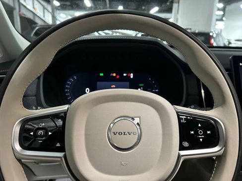 New 2026 Volvo XC90 T8 Ultra w/ Protection Package Premier AWD/4WD image 15