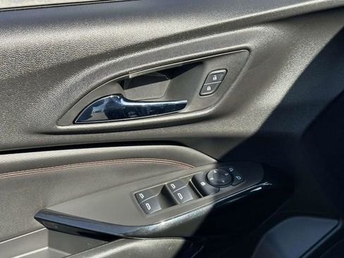 Used 2025 Chevrolet Trax RS w/ Driver Confidence Package image 17